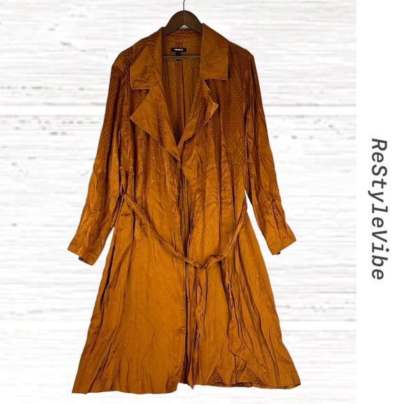 torrid Jackets & Blazers - TORRID Women’s Size 1 1X 14-16 Jacket Coat Topper Polka-Dot Trench Style